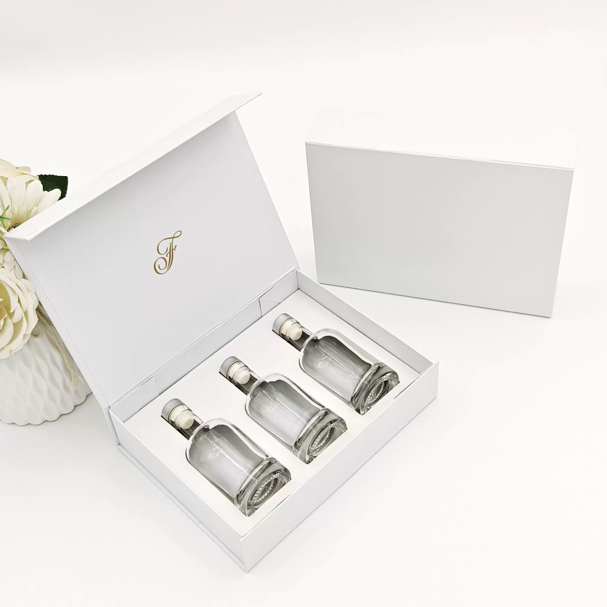 Magnetic Closure Boxes Magnetic Closure Boxes